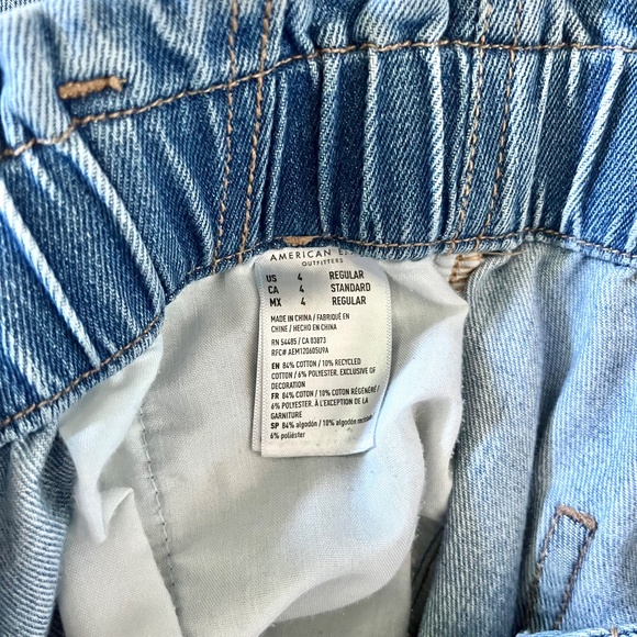 American Eagle Baggy Mom Jeans Hi-Rise Blue Paper bag Elastic Waist Size 4 / 27 - Picture 7 of 12